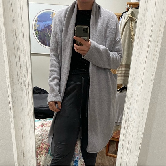 Babaton Grey Knit Cardigan 100% Italian Merino Wool XXS Aritzia - Picture 2 of 7